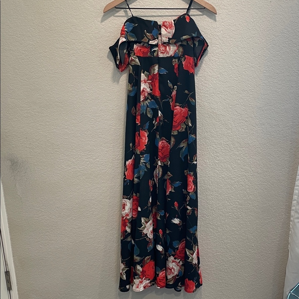 Lulu's Floral Off-Shoulder Maxi Dress Size Small - Picture 8 of 8